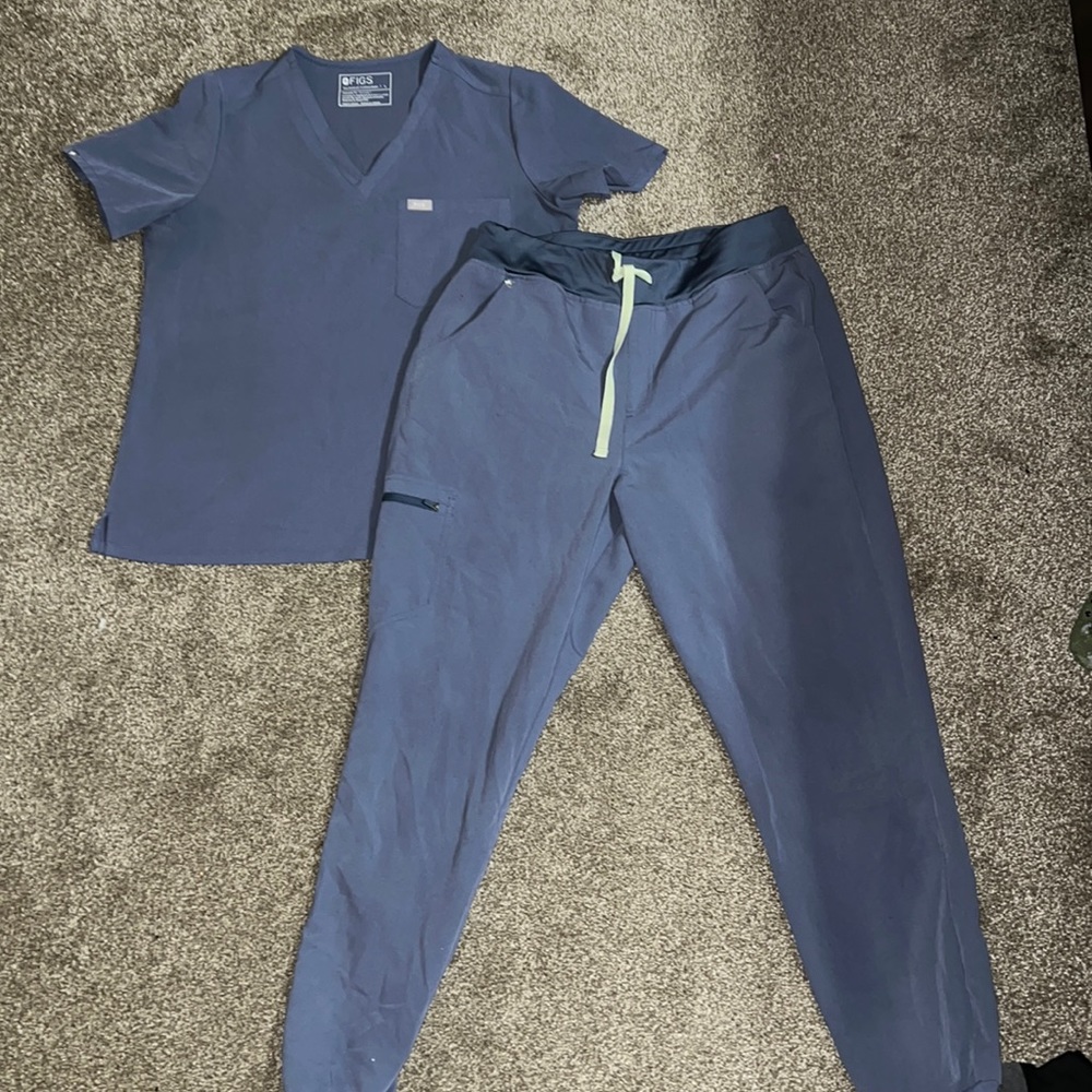 Figs scrub set